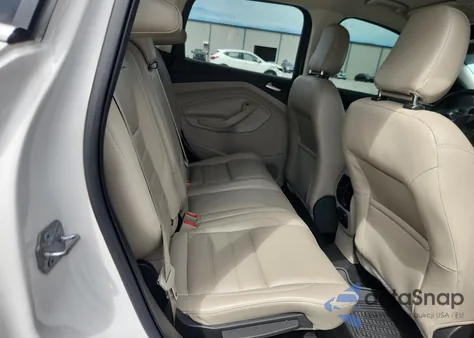 2018 Ford Escape Titanium z USA, uszkodzony, nr VIN 1FMCU9J97JUC99446
